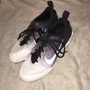 cleats, metal/ plastic bottom